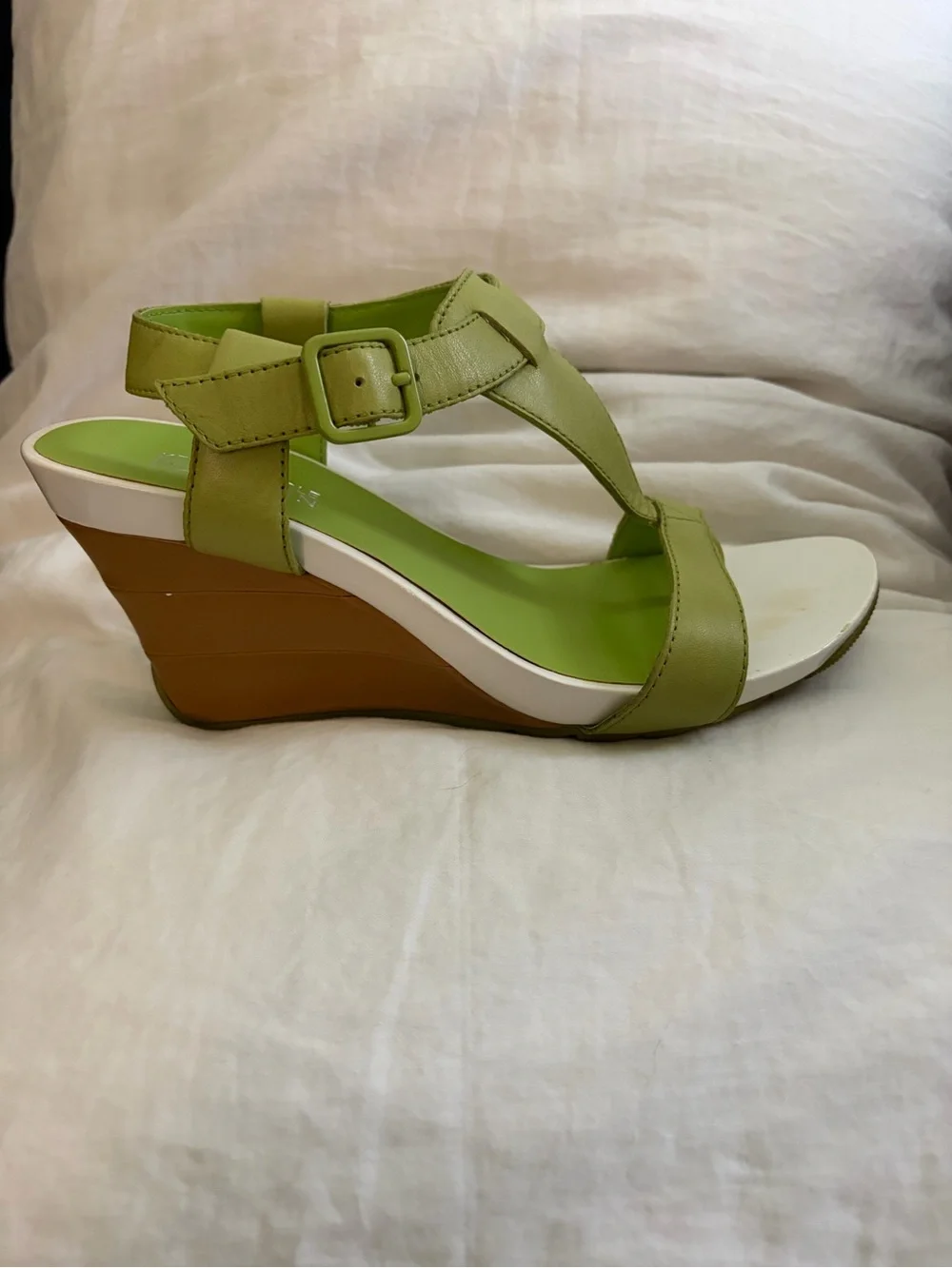 Kenneth Cole Reaction Lime Green Wedges - size 6